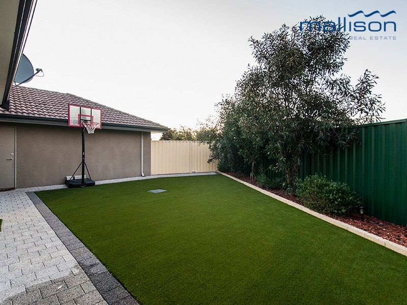 14 Glenariff Boulevard, Canning Vale WA 6155