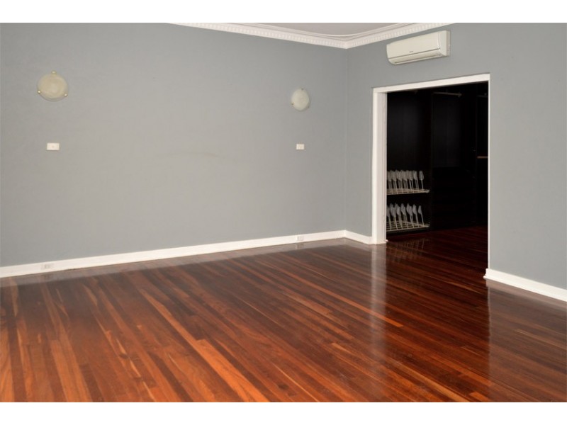 89 Gavour Road, Wattle Grove WA 6107