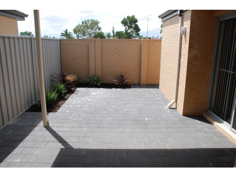 9/9 Parnell Way, Canning Vale WA 6155