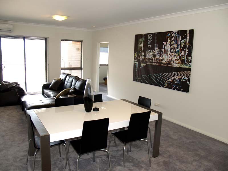 51/2 Stockton Bend, Cockburn Central WA 6164