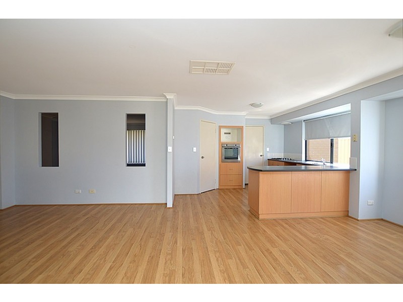 12 Dupont Way, Canning Vale WA 6155