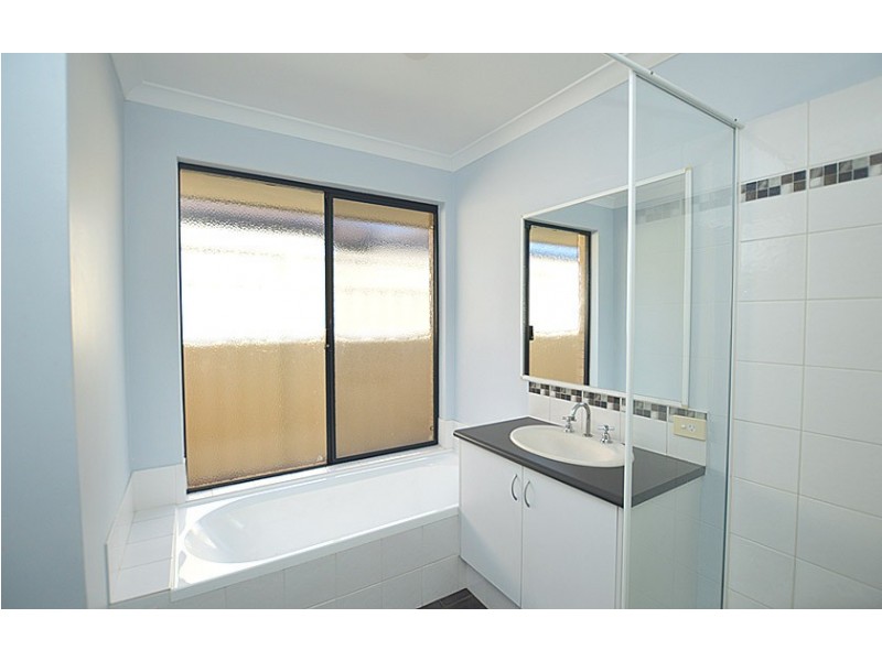 12 Dupont Way, Canning Vale WA 6155