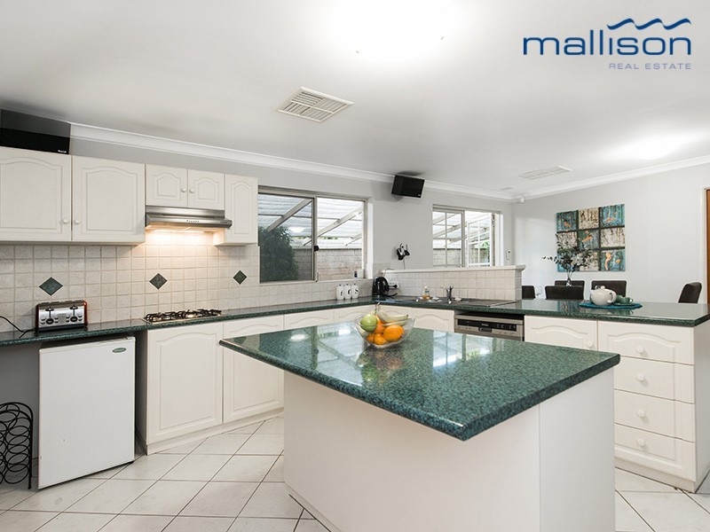 1 Fielder Court, Kardinya WA 6163