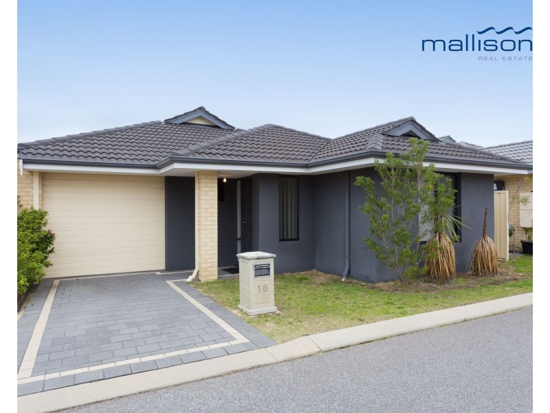 16/11 Hazlett Way, Canning Vale WA 6155
