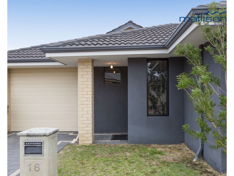 16/11 Hazlett Way, Canning Vale WA 6155