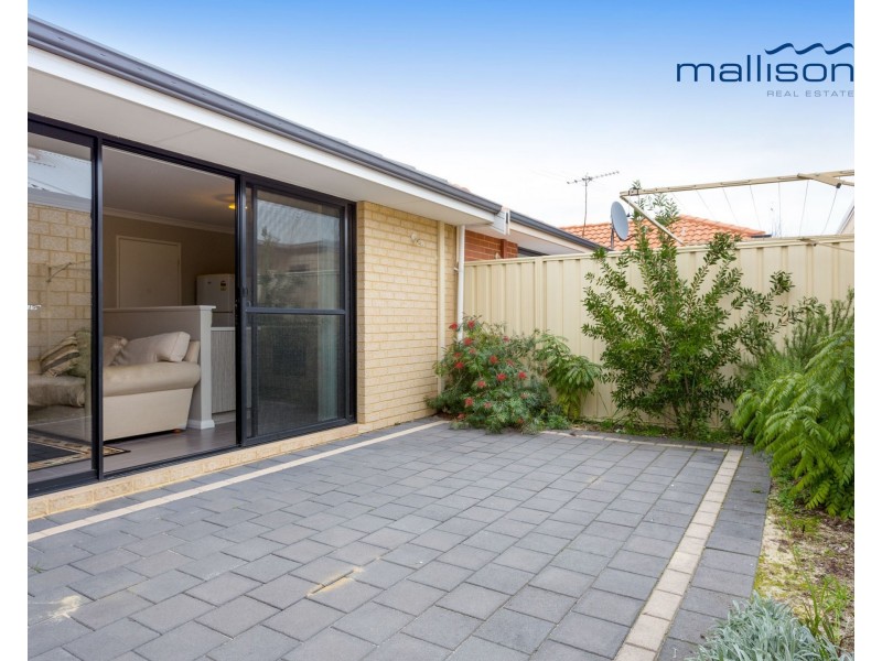 16/11 Hazlett Way, Canning Vale WA 6155