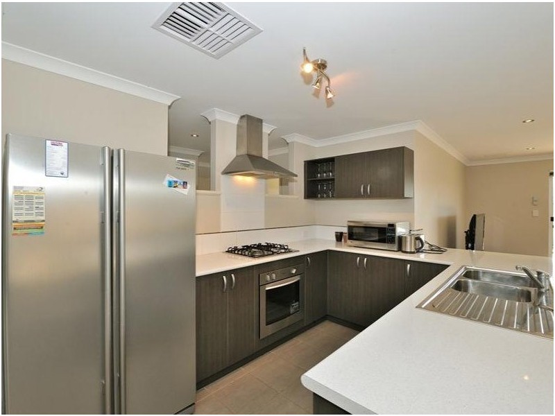 15 Eaton Way, Baldivis WA 6171