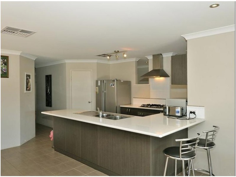 15 Eaton Way, Baldivis WA 6171