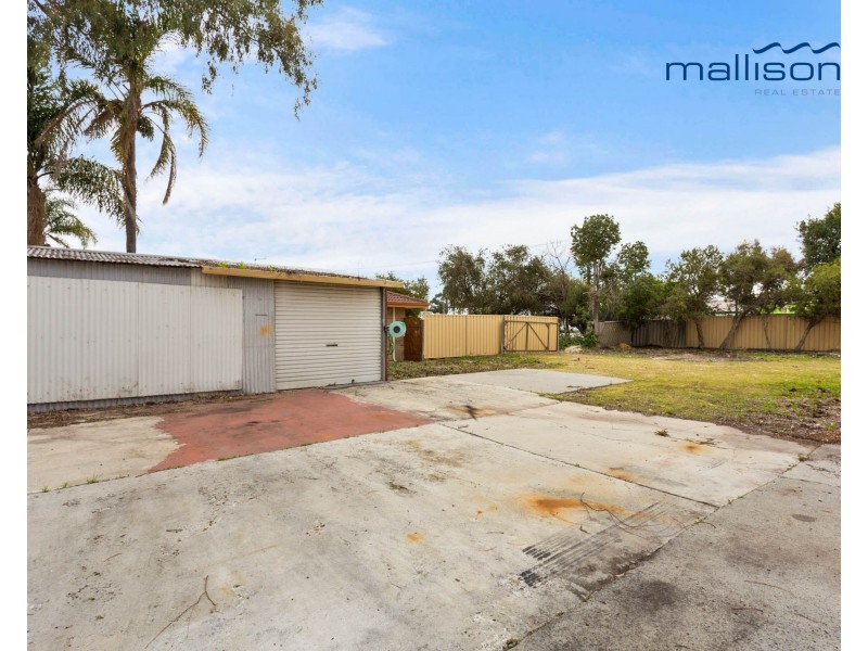 50 Berrigan Drive, South Lake WA 6164