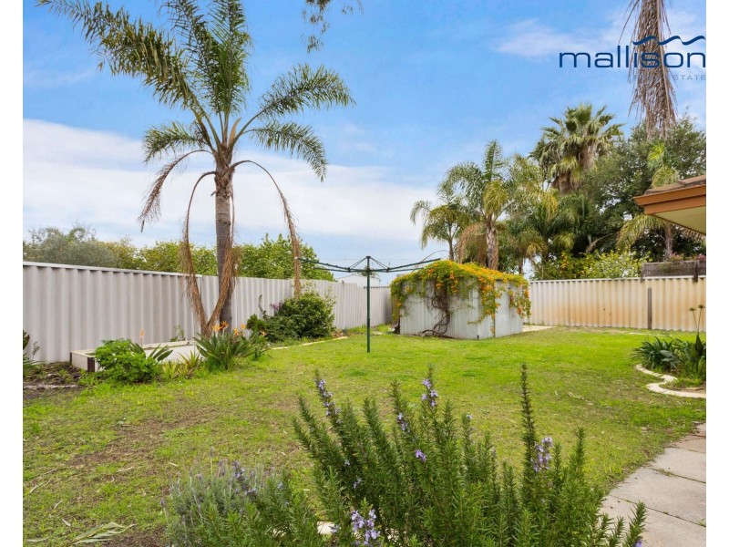 50 Berrigan Drive, South Lake WA 6164