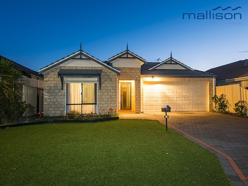 16 Finsbury Drive, Thornlie WA 6108