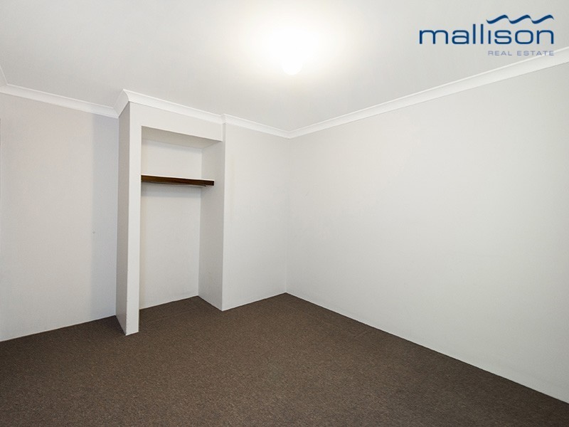 16 Finsbury Drive, Thornlie WA 6108