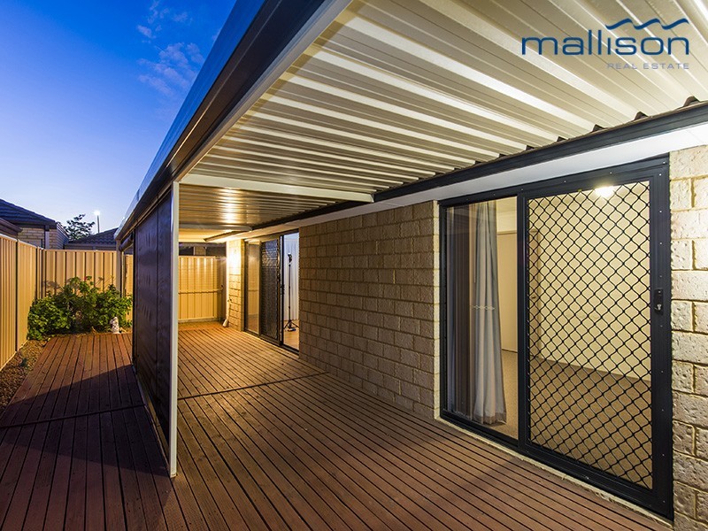 16 Finsbury Drive, Thornlie WA 6108