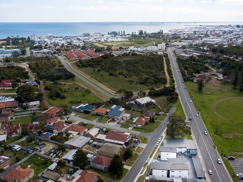 12/14 Davilak Avenue, Hamilton Hill WA 6163