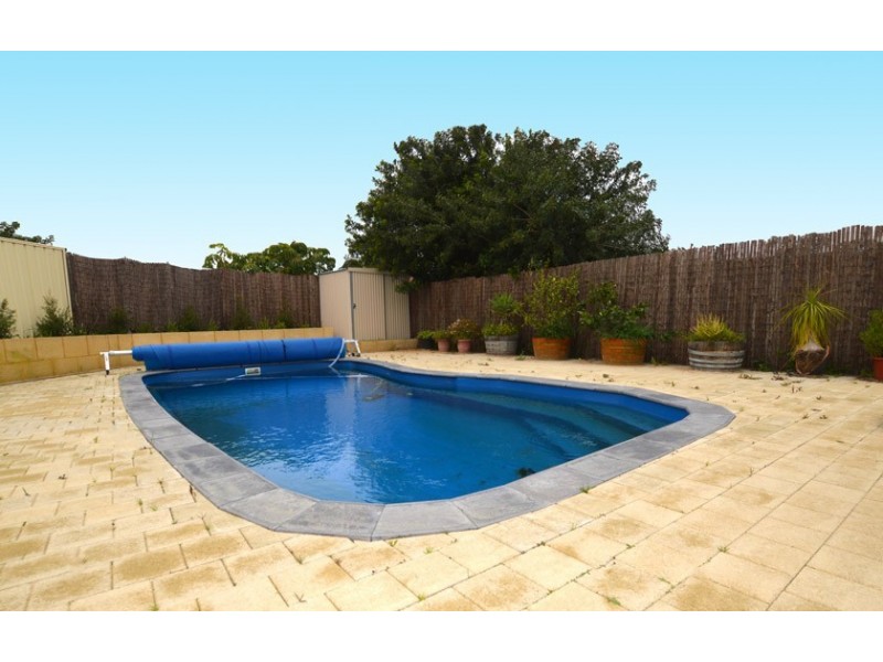 5 Parilla Court, Greenfields WA 6210