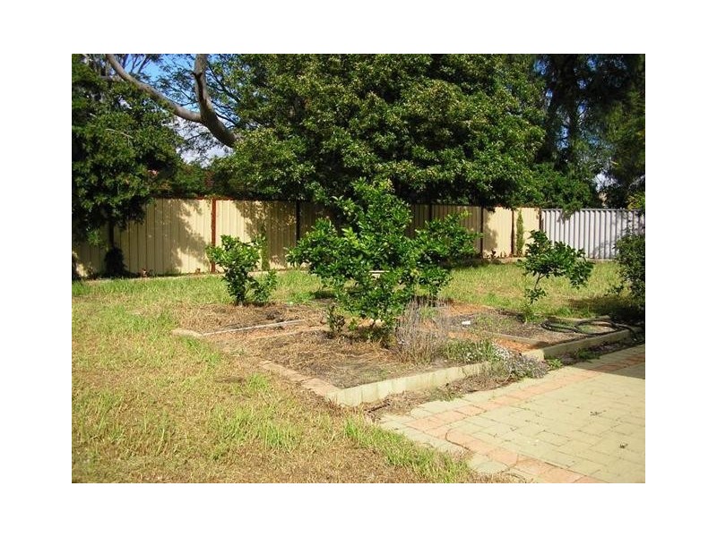 14 Offord Street, Armadale WA 6112