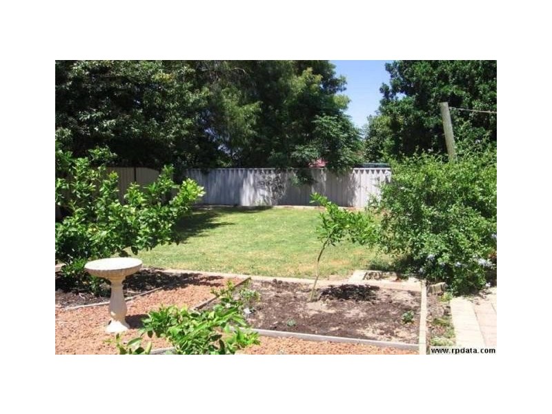 14 Offord Street, Armadale WA 6112