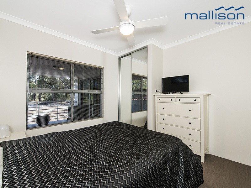 8/15 Debenham Street, Thornlie WA 6108