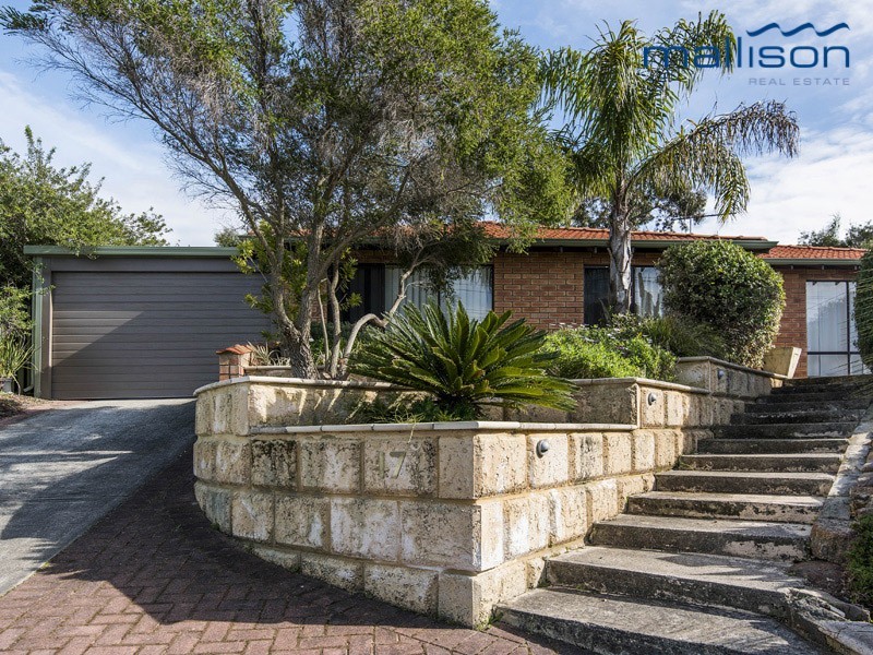 17 Moorhen Drive, Yangebup WA 6164
