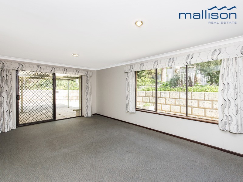 17 Moorhen Drive, Yangebup WA 6164