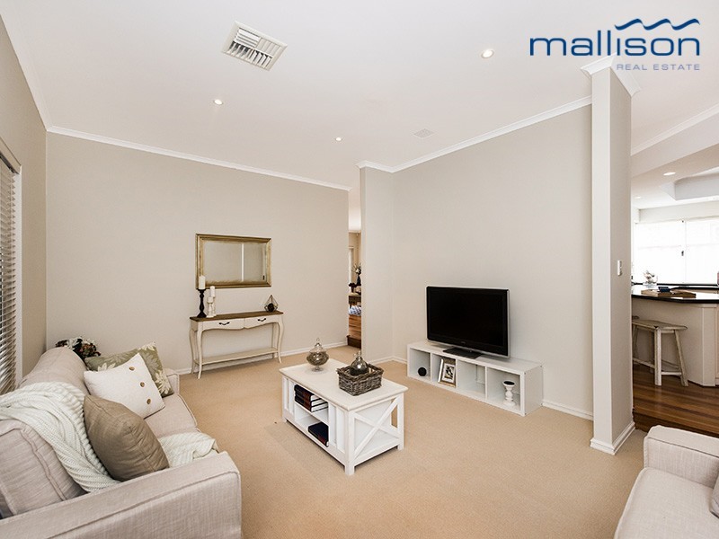 11A Latham Street, Alfred Cove WA 6154