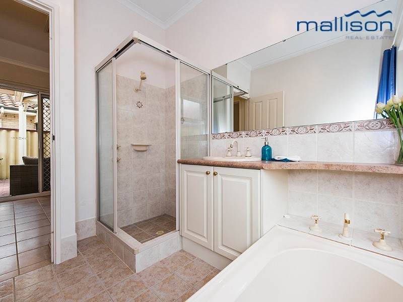 11A Latham Street, Alfred Cove WA 6154