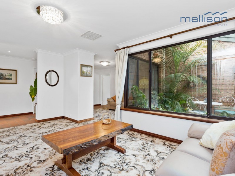 9 Sovereign Drive, Thornlie WA 6108