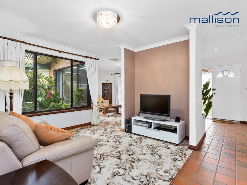 9 Sovereign Drive, Thornlie WA 6108