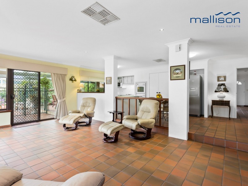 9 Sovereign Drive, Thornlie WA 6108