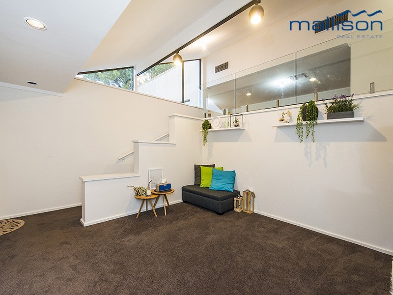 5 Moyle Close, Leeming WA 6149