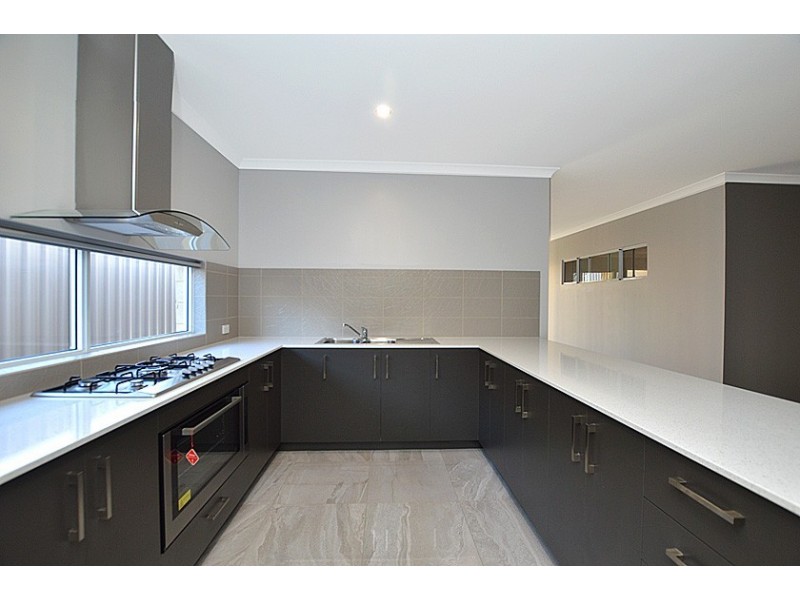 93 Keehner Entrance, Kelmscott WA 6111