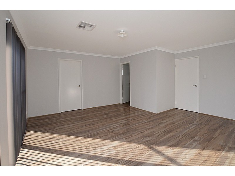 93 Keehner Entrance, Kelmscott WA 6111