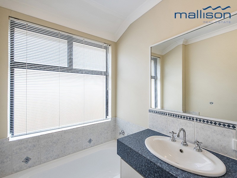 3 Bolton Avenue, Secret Harbour WA 6173