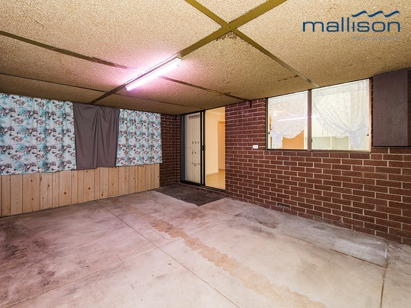 13 Cressida Way, Camillo WA 6111