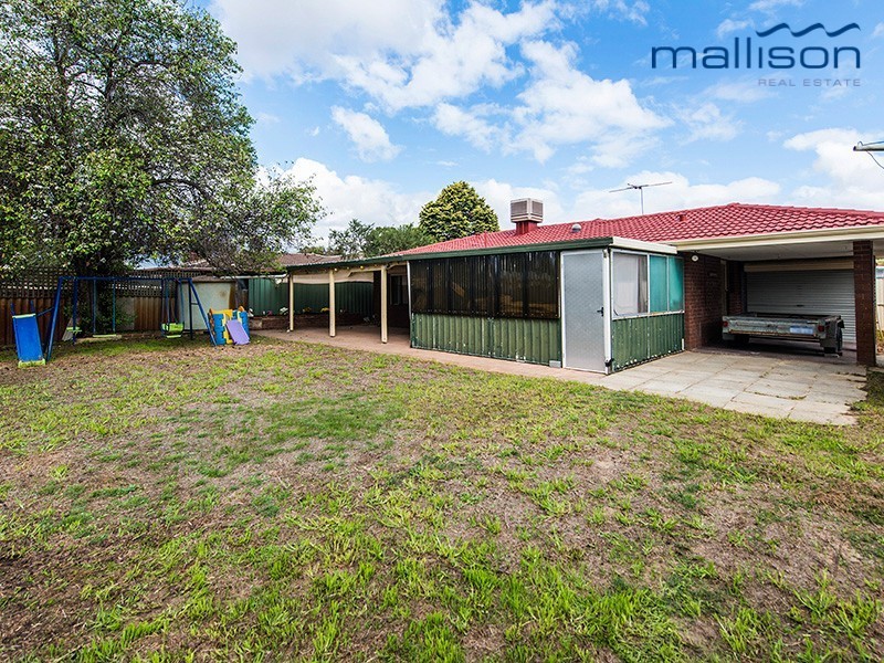 13 Cressida Way, Camillo WA 6111