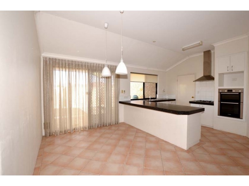 6 St Andrews Crescent, Canning Vale WA 6155