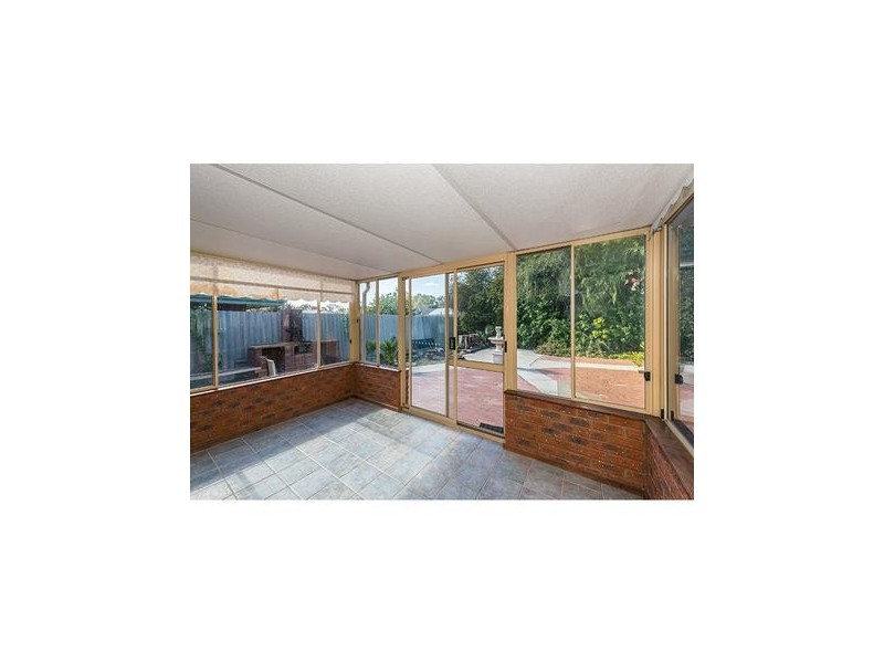 27 Duff Road, Riverton WA 6148