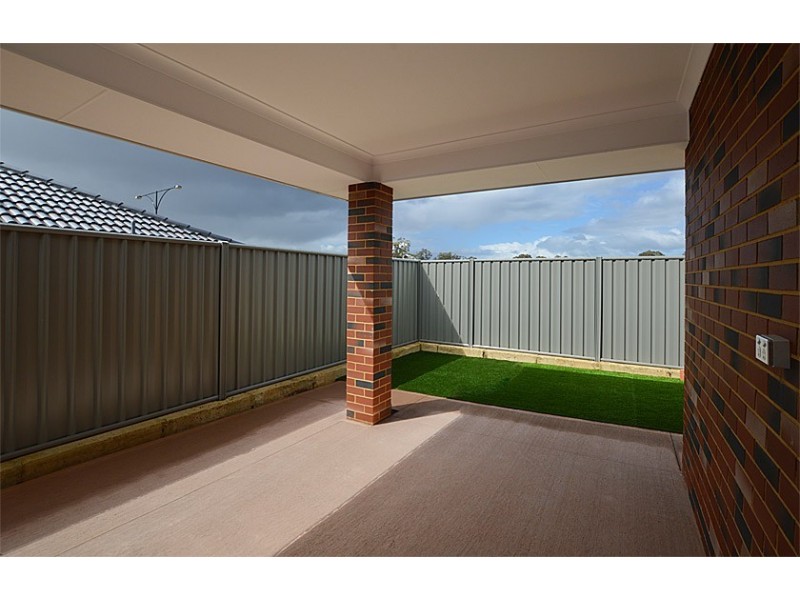 3 Bellingham Parade, Wellard WA 6170