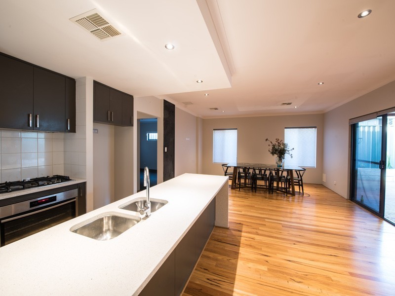 18A Harwood Street, Hilton WA 6163