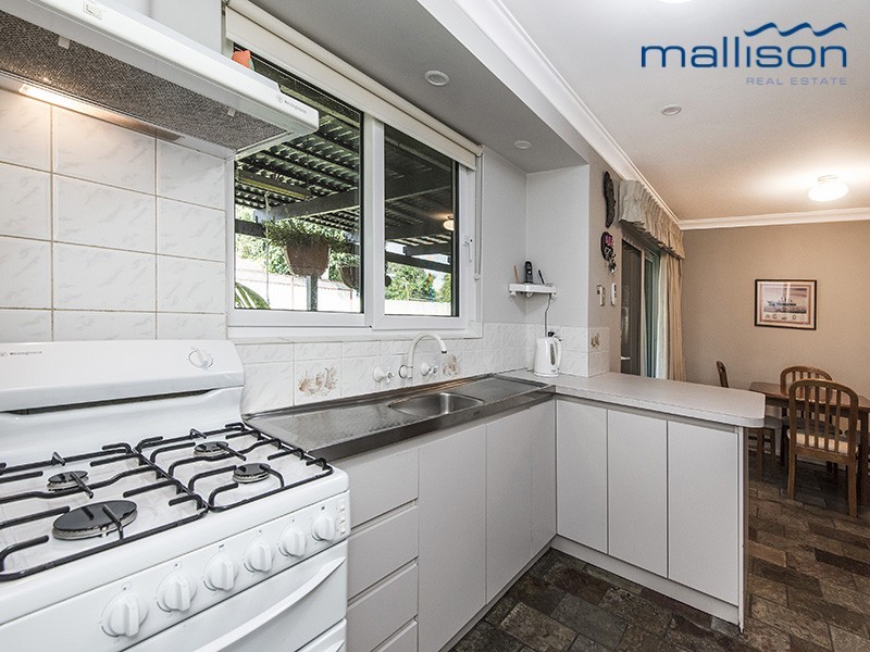 5 Bessant Court, Camillo WA 6111