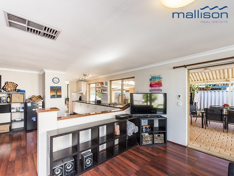 14 Kentia Close, Warnbro WA 6169