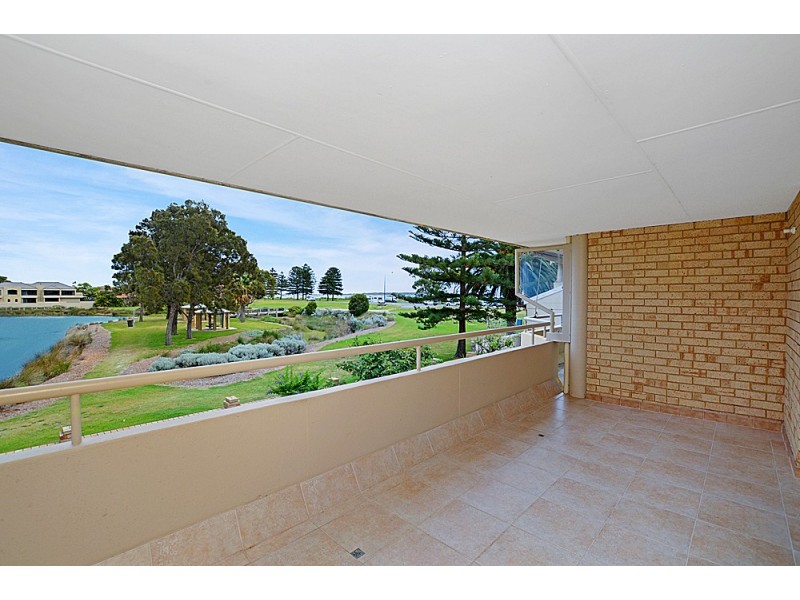 5/28 Fletcher Street, Rockingham WA 6168