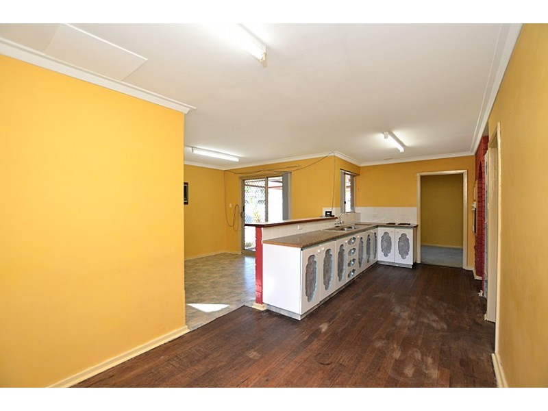 17 Leach Highway, Wilson WA 6107