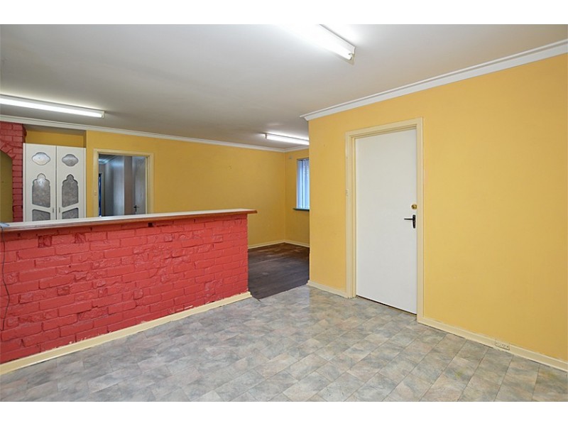 17 Leach Highway, Wilson WA 6107