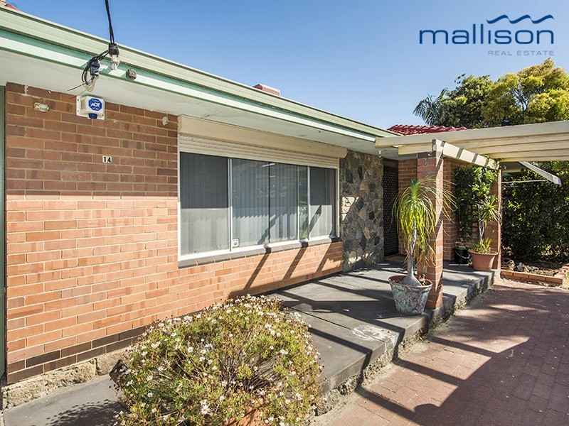 14 Debenham Street, Thornlie WA 6108