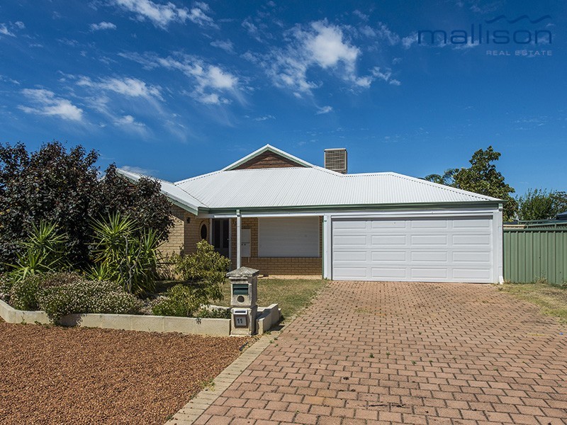11 Passionfruit Way, Forrestfield WA 6058