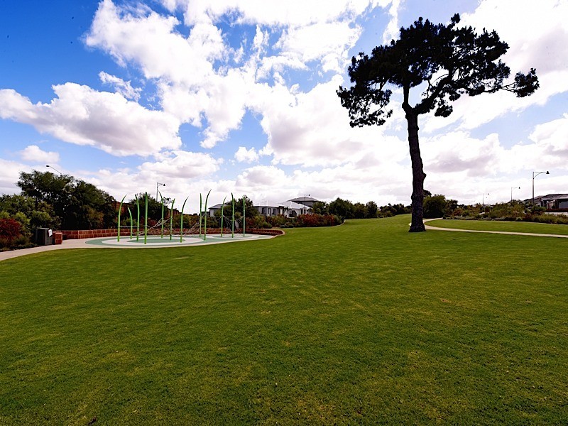 34 Goldfields Loop, Wandi WA 6167