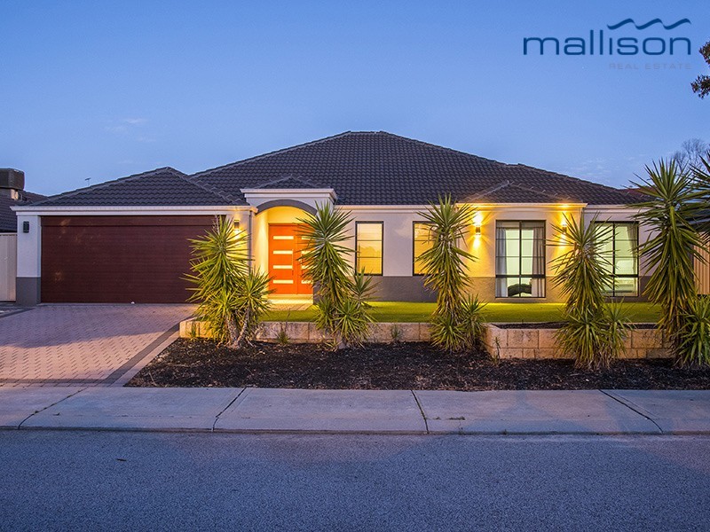 8 Blarney Place, Canning Vale WA 6155