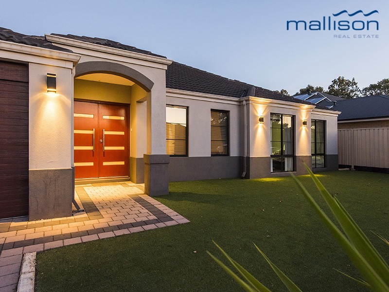 8 Blarney Place, Canning Vale WA 6155