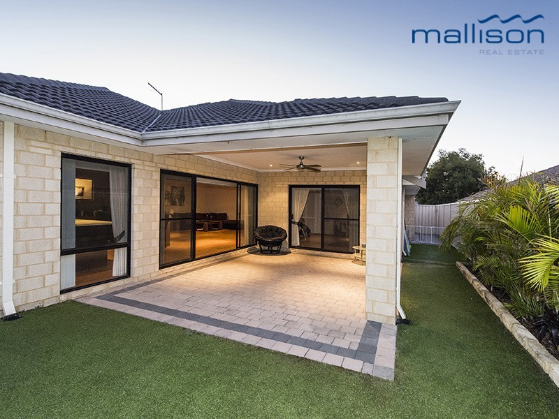 8 Blarney Place, Canning Vale WA 6155